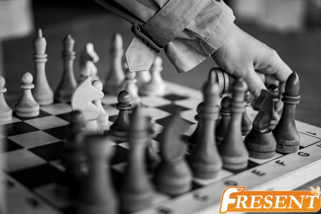 Saas Vs Traditional Software Understanding The Key Differences And Advantages Fresent S Blog Saas Vs Traditional Software Understanding The Key Differences And Advantages Fresent S Blog
